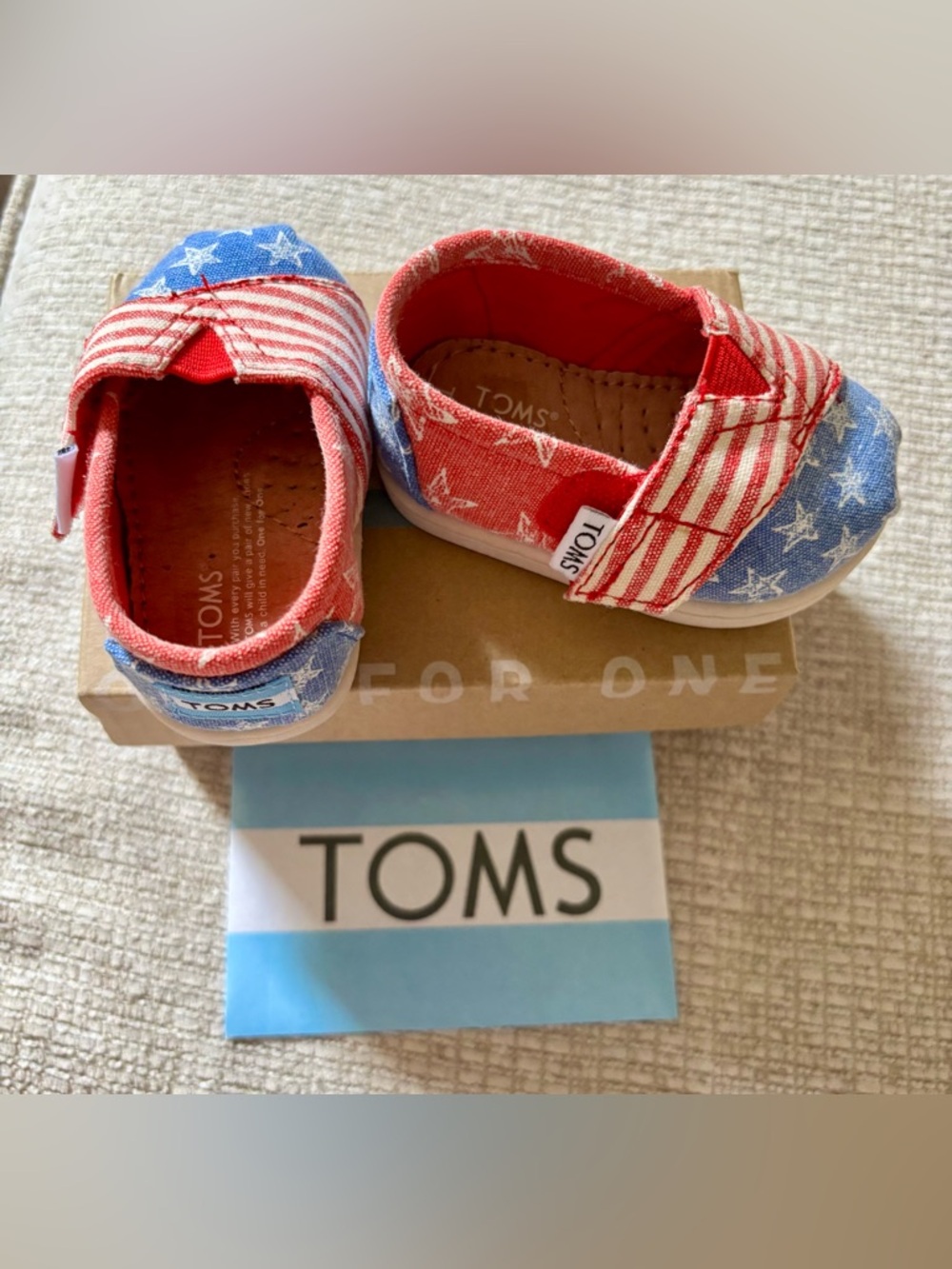 TOMS Tiny Red Canvas Stars and Stripes Americana Size T2 Brand New In Box